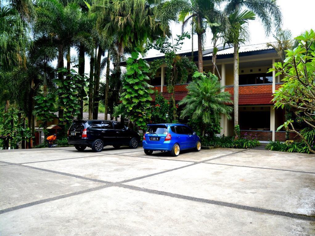 Hotel Augusta Sukabumi Exterior foto